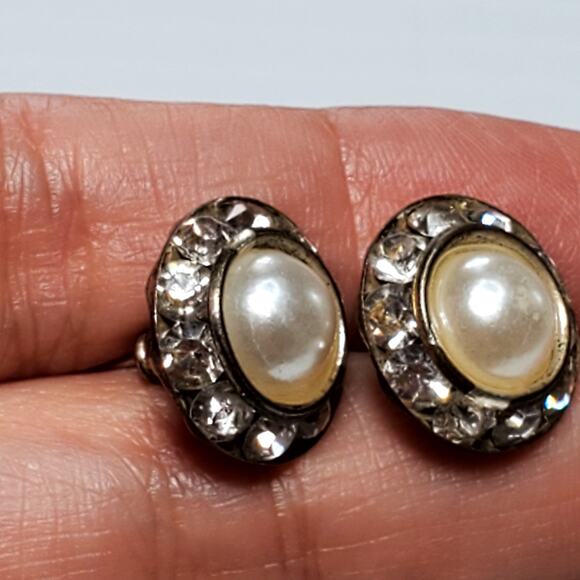 Silver Tone Faux Pearl Cabachon Clear Rhinestone No Back 1/2" - Picture 3 of 5